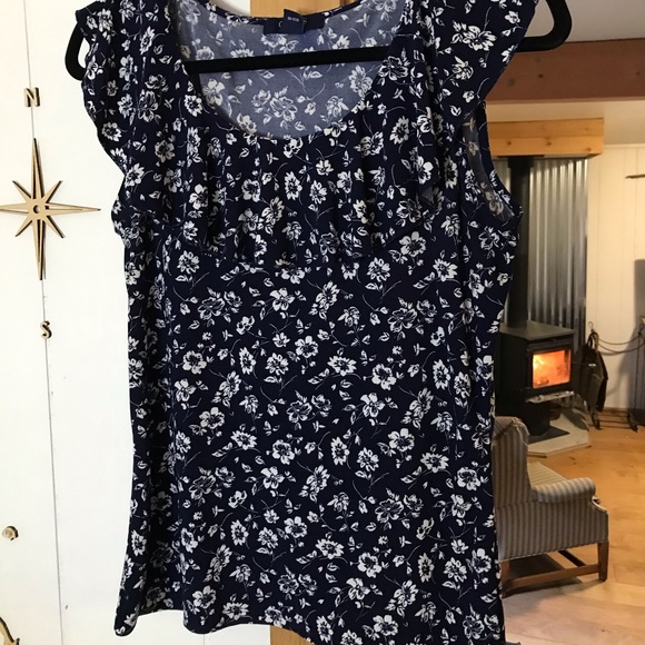 Flouncy Chaps Top, Women’s Size Medium - Picture 1 of 4